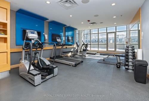 201-630 Queen Street E, Toronto, ON - Indoor Photo Showing Gym Room
