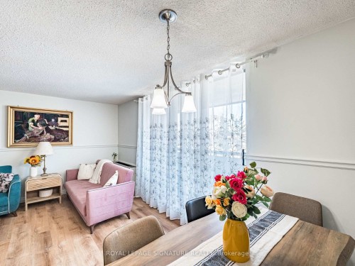 308-20 William Roe Boulevard, Newmarket, ON - Indoor