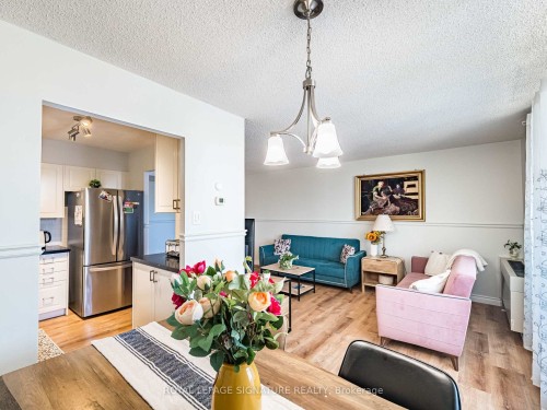 308-20 William Roe Boulevard, Newmarket, ON - Indoor