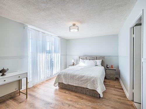 308-20 William Roe Boulevard, Newmarket, ON - Indoor Photo Showing Bedroom