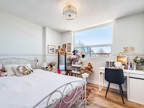 308-20 William Roe Boulevard, Newmarket, ON - Indoor Photo Showing Bedroom