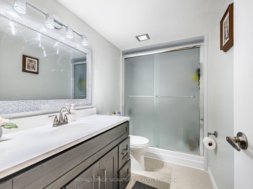 308-20 William Roe Boulevard, Newmarket, ON - Indoor Photo Showing Bathroom