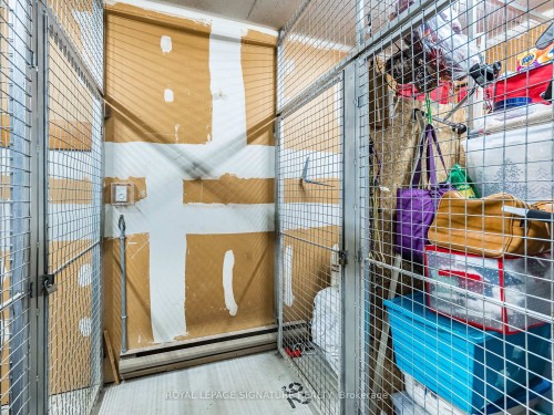 308-20 William Roe Boulevard, Newmarket, ON - Indoor