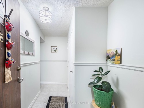 308-20 William Roe Boulevard, Newmarket, ON - Indoor Photo Showing Other Room