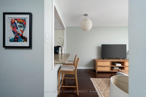 903-725 King Street W, Toronto, ON - Indoor Photo Showing Other Room