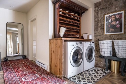 42 Melville Street, Hamilton, ON - Indoor Photo Showing Laundry Room