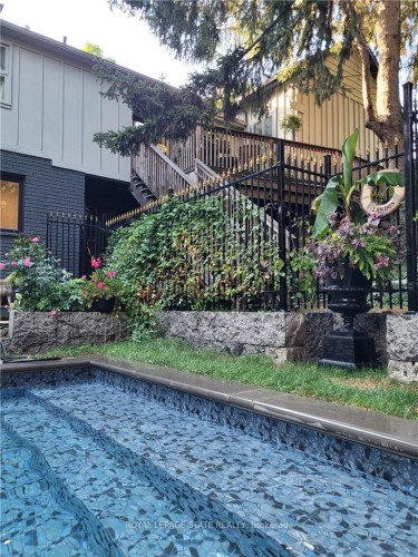 42 Melville Street, Hamilton, ON - Outdoor