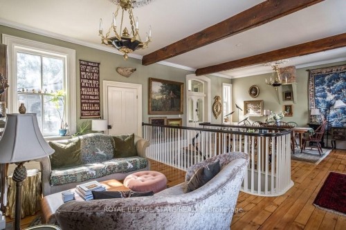 42 Melville Street, Hamilton, ON - Indoor Photo Showing Other Room