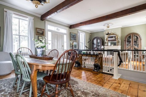 42 Melville Street, Hamilton, ON - Indoor Photo Showing Dining Room