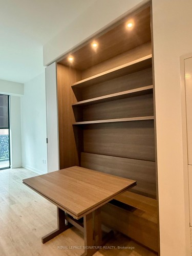 1001-55 Charles Street E, Toronto, ON - Indoor Photo Showing Other Room