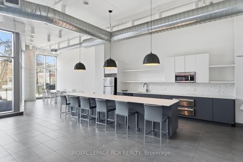 1210-150 East Liberty Street, Toronto, ON - Indoor Photo Showing Kitchen
