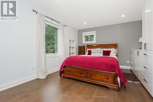 190 Main Street S, Halton Hills, ON - Indoor Photo Showing Bedroom