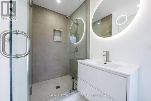 190 Main Street S, Halton Hills, ON - Indoor Photo Showing Bathroom