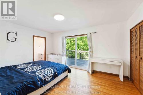2353 Georgina Drive, Ottawa, ON - Indoor Photo Showing Bedroom
