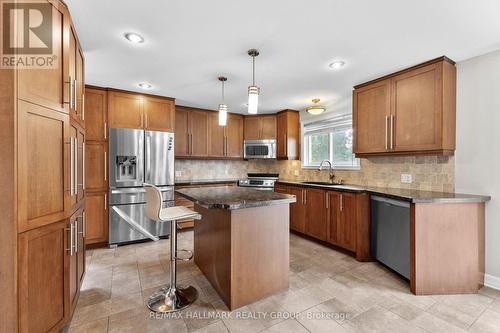 30 Lillico Drive, Ottawa, ON - Indoor Photo Showing Kitchen With Stainless Steel Kitchen
