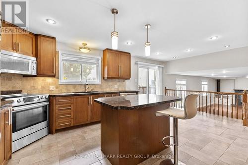 30 Lillico Drive, Ottawa, ON - Indoor Photo Showing Kitchen With Upgraded Kitchen