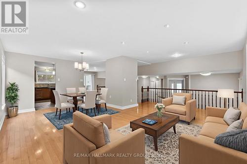 30 Lillico Drive, Ottawa, ON - Indoor Photo Showing Living Room