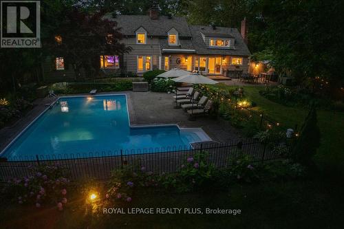1258 Ravine Drive, Mississauga, ON - Outdoor With In Ground Pool