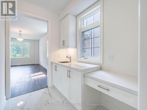 26 Hearn Street, Bradford West Gwillimbury, ON 