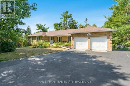 21 Forest Hill Drive, Springwater, ON - Outdoor