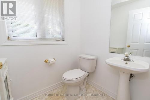 21 Forest Hill Drive, Springwater, ON - Indoor Photo Showing Bathroom