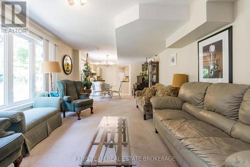 21 Forest Hill Drive, Springwater, ON - Indoor Photo Showing Living Room