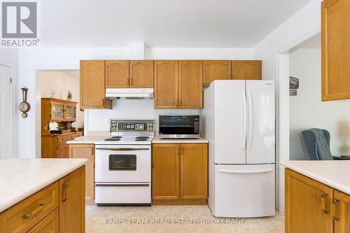 21 Forest Hill Drive, Springwater, ON - Indoor Photo Showing Kitchen