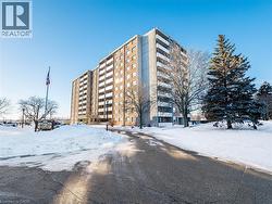 20 WILLIAM ROE Boulevard Unit# 308  Newmarket, ON L3Y 5V6