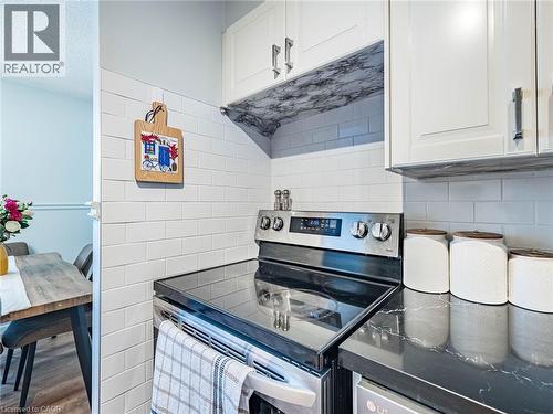 20 William Roe Boulevard Unit# 308, Newmarket, ON - Indoor Photo Showing Kitchen