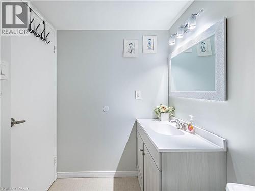 20 William Roe Boulevard Unit# 308, Newmarket, ON - Indoor Photo Showing Bathroom