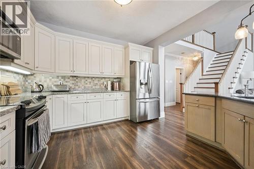 42 Fischer Court, Kitchener, ON - Indoor Photo Showing Kitchen