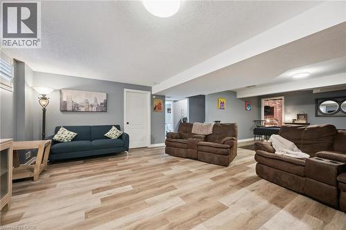 42 Fischer Court, Kitchener, ON - Indoor Photo Showing Living Room