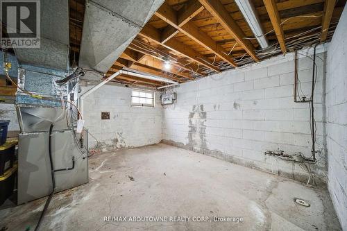 276 Lakeshore Road W, Oakville, ON 