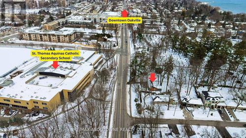 276 Lakeshore Road W, Oakville, ON 