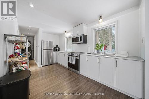 276 Lakeshore Road W, Oakville, ON 