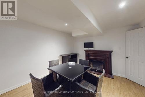 314 Leacock Avenue, Oakville, ON - Indoor