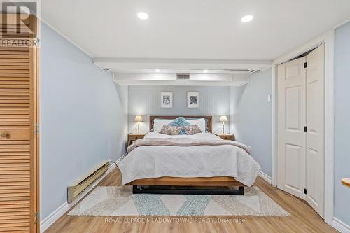 2 Ostrander Boulevard, Halton Hills, ON - Indoor Photo Showing Bedroom