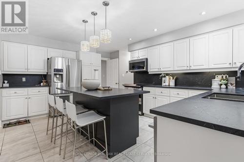 117 Miller Drive, Hamilton, ON - Indoor Photo Showing Kitchen With Double Sink With Upgraded Kitchen