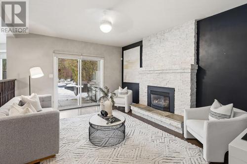 117 Miller Drive, Hamilton, ON - Indoor Photo Showing Living Room With Fireplace