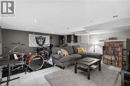 27 Mayflower Avenue, Hamilton, ON 