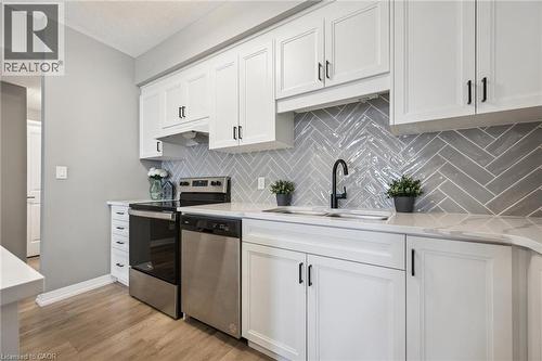 261 Woodbine Avenue Unit# 35, Kitchener, ON - Indoor Photo Showing Kitchen