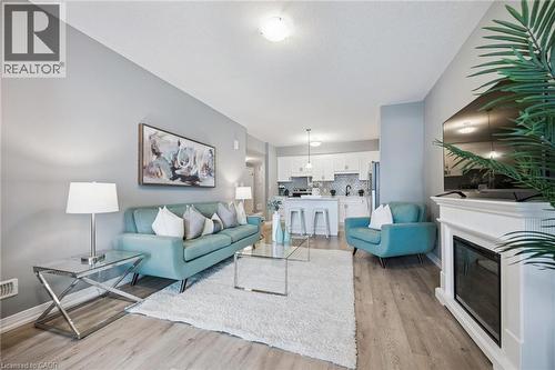 261 Woodbine Avenue Unit# 35, Kitchener, ON - Indoor Photo Showing Living Room