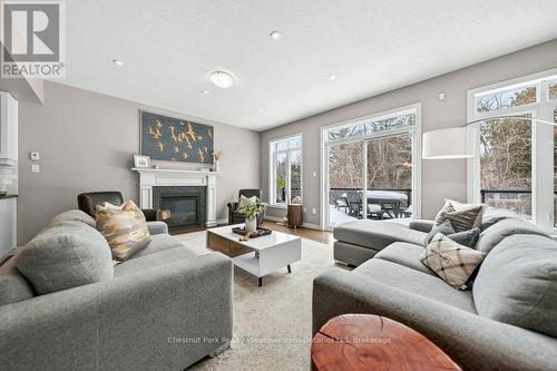 Patio door to upper deck - 22 Rooke Court, Guelph (Willow West/Sugarbush/West Acres), ON 