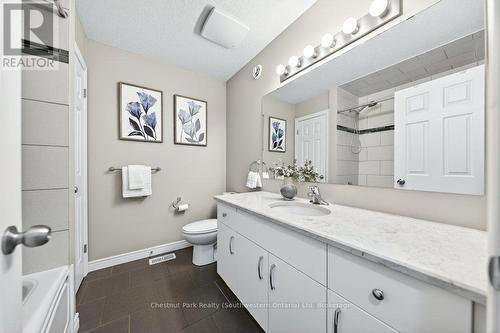 Upper main bath - 22 Rooke Court, Guelph (Willow West/Sugarbush/West Acres), ON 