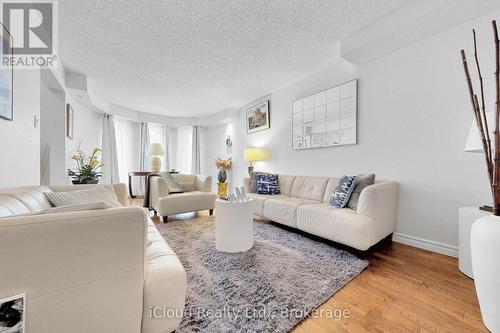 55 Wilce Drive, Ajax, ON - Indoor Photo Showing Living Room