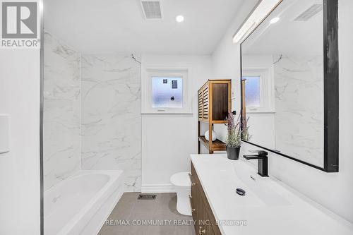 733 Lublin Avenue, Pickering, ON - Indoor Photo Showing Bathroom