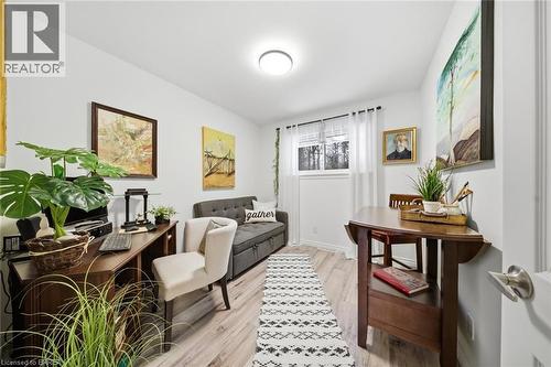 15 Talbot Street, Courtland, ON - Indoor