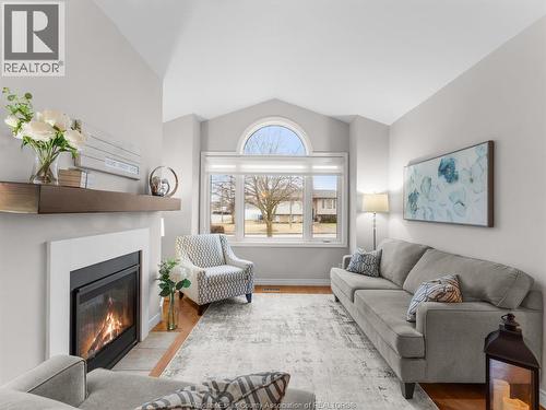 46 Brush Crescent, Amherstburg, ON - Indoor Photo Showing Living Room With Fireplace