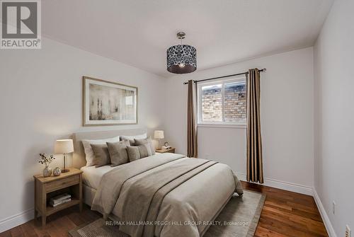 81 Sproule Drive, Barrie, ON - Indoor Photo Showing Bedroom