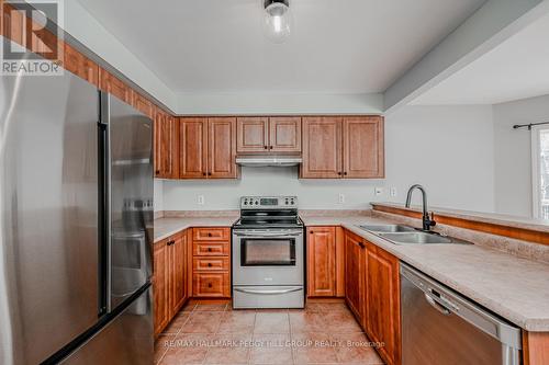 81 Sproule Drive, Barrie, ON - Indoor Photo Showing Kitchen With Double Sink